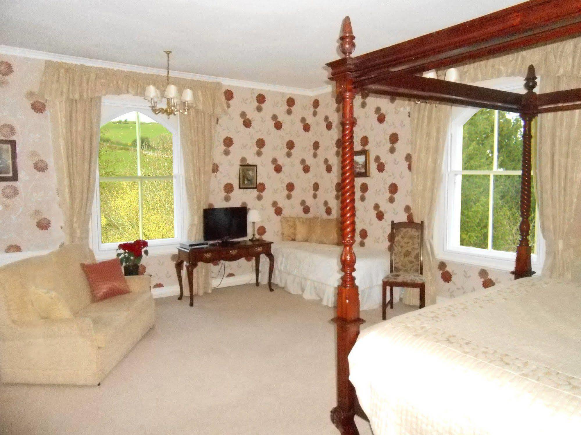 نيوتاون The Forest Country House B&B المظهر الخارجي الصورة